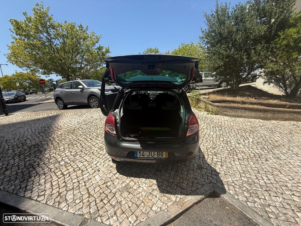 Renault Clio - 14