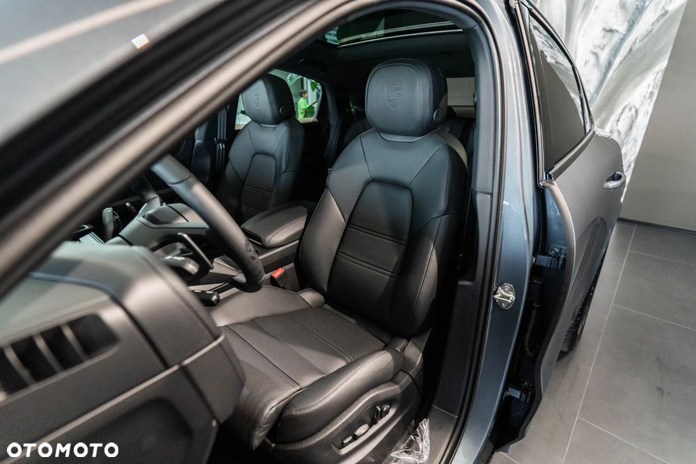 Porsche Cayenne E-Hybrid PHEV Black Edition - 9