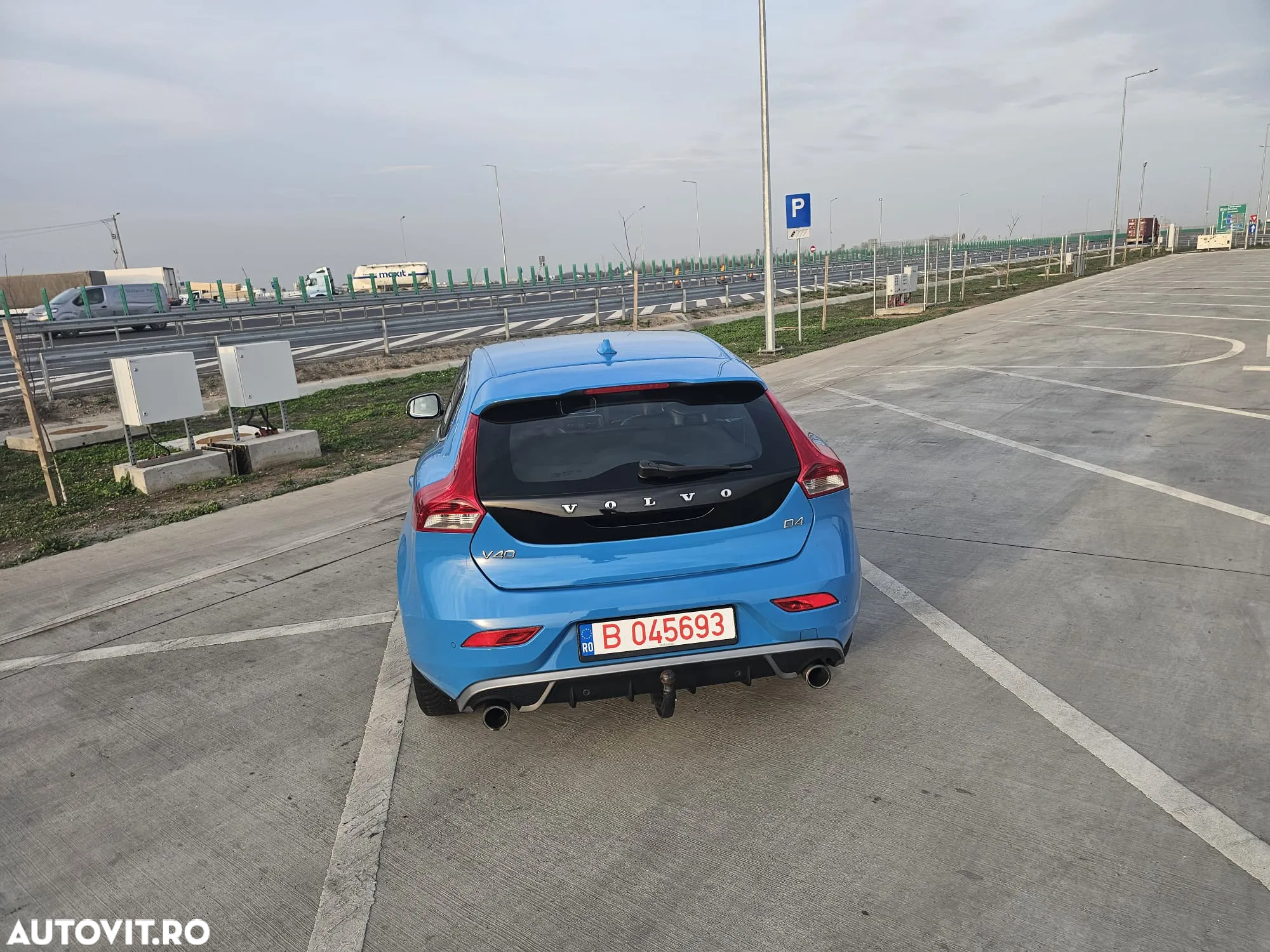 Volvo V40 D4 VEA R-Design - 23
