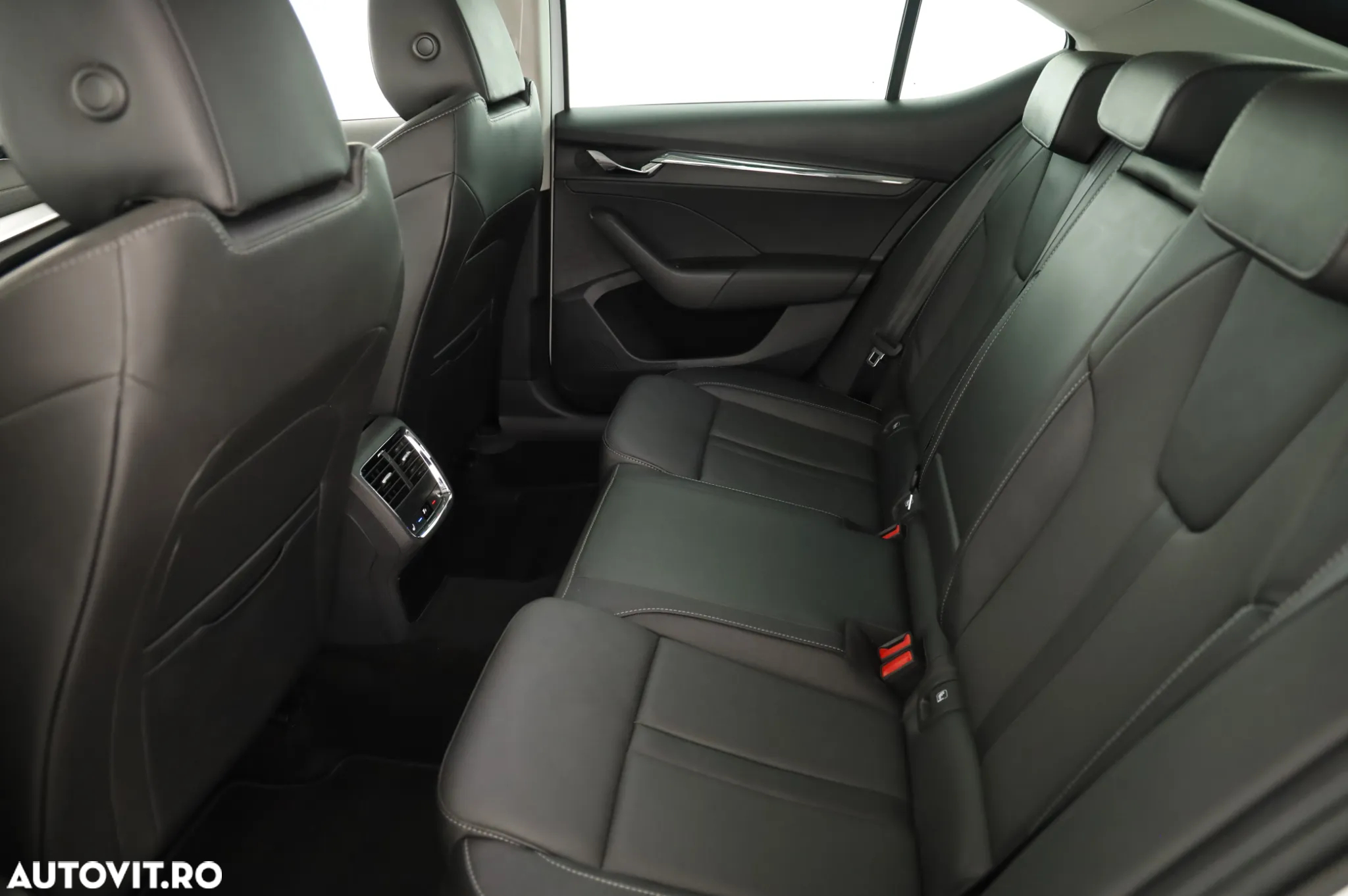 Skoda Octavia 2.0 TDI DSG Style - 10