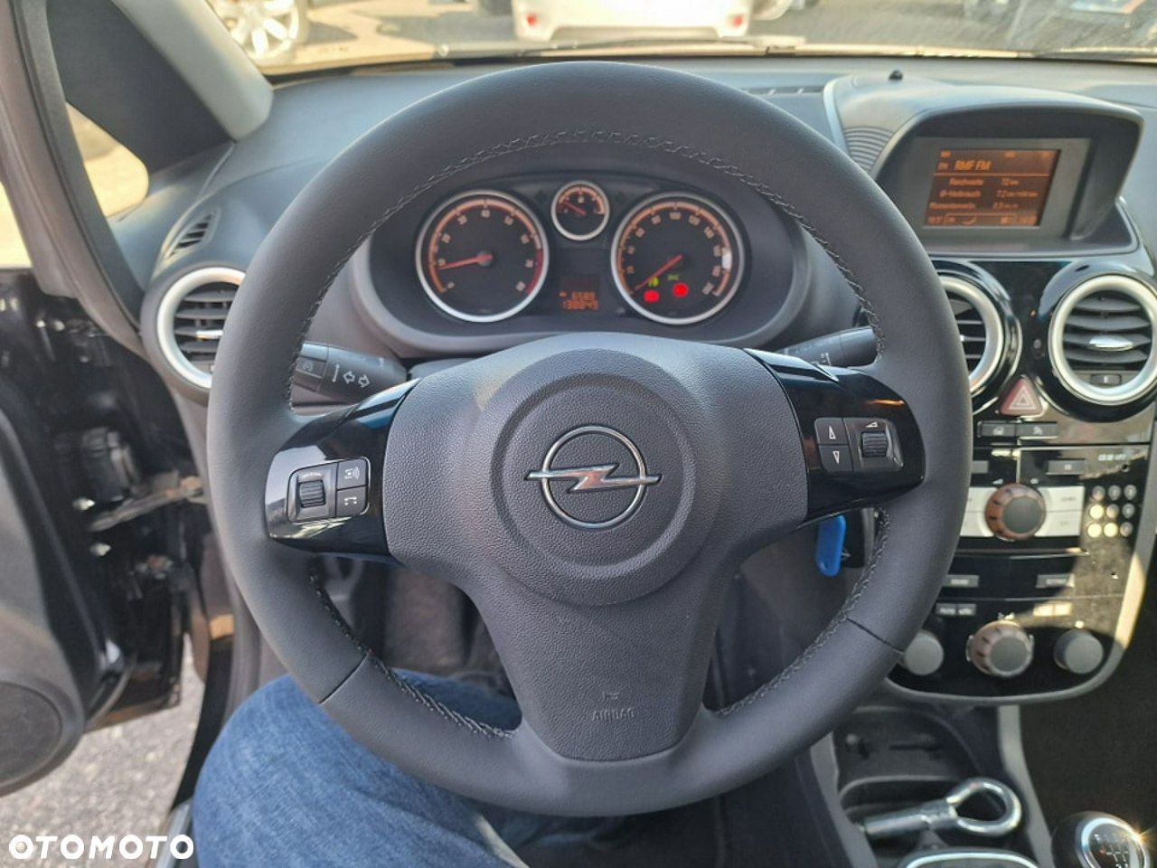 Opel Corsa 1.4 16V Edition - 8