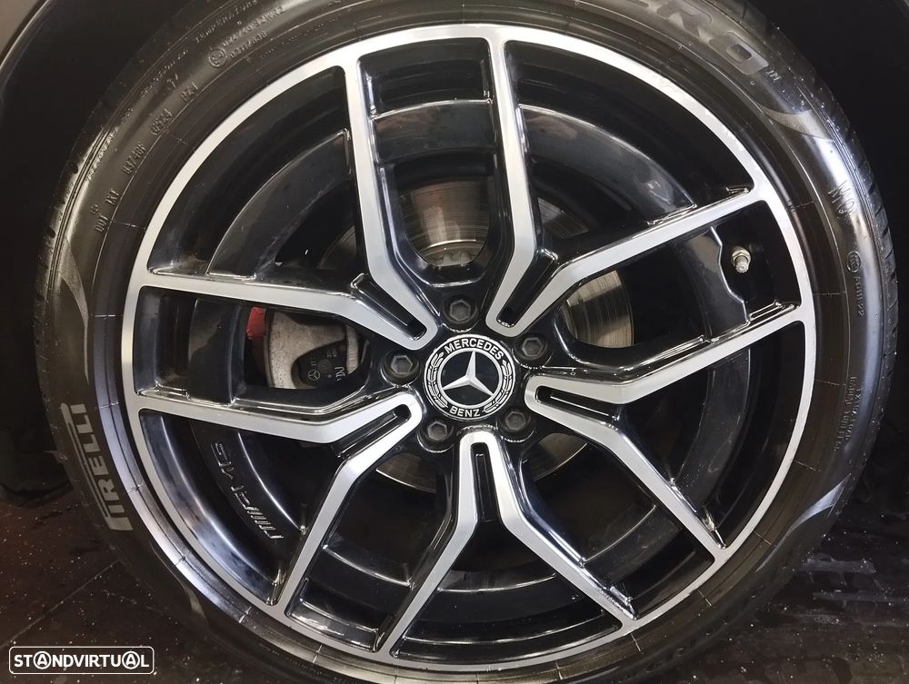 Mercedes-Benz E 220 d AMG Line - 11