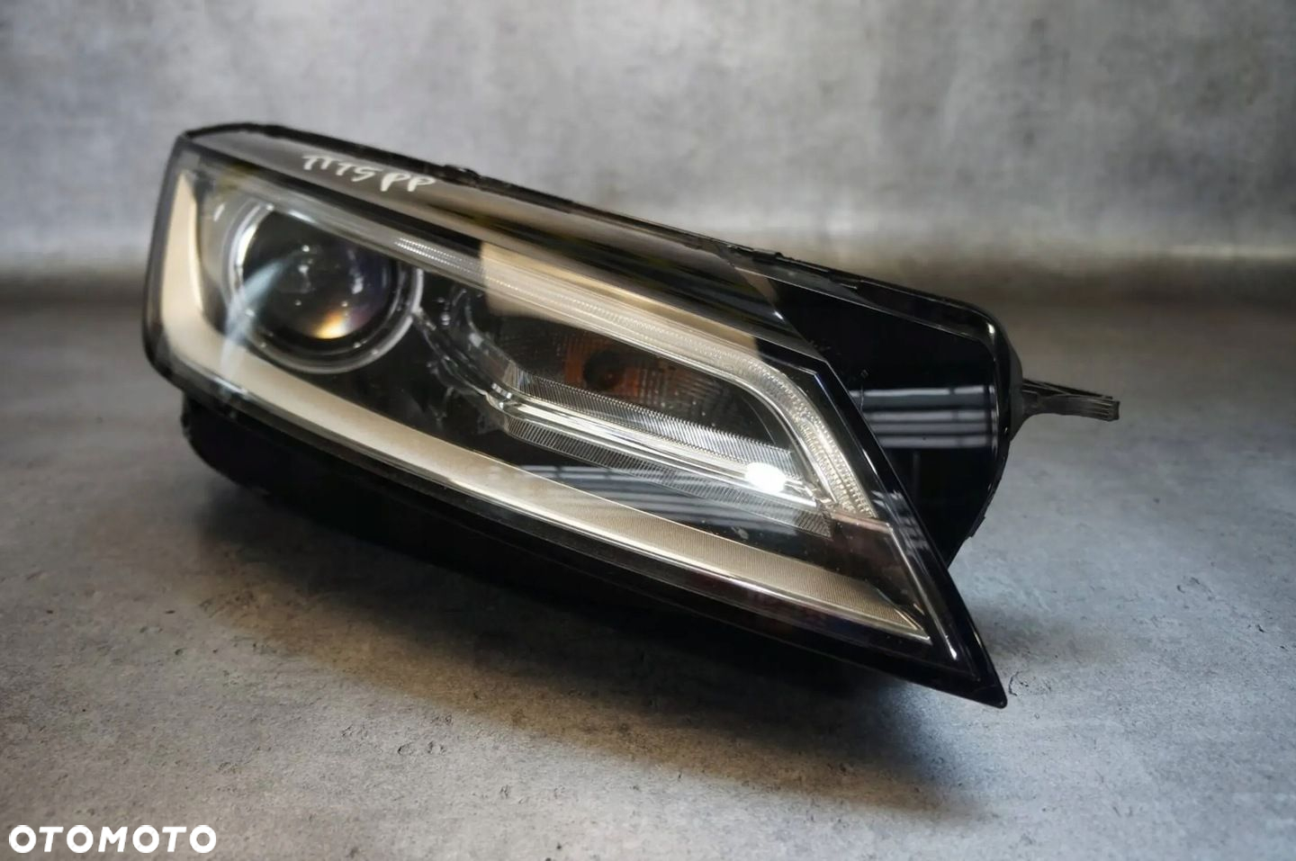 LAMPA REFLEKTOR XENON LED PRAWY PRZÓD PRZEDNI AUDI TT MK3 - 8S0941044G UK - 5
