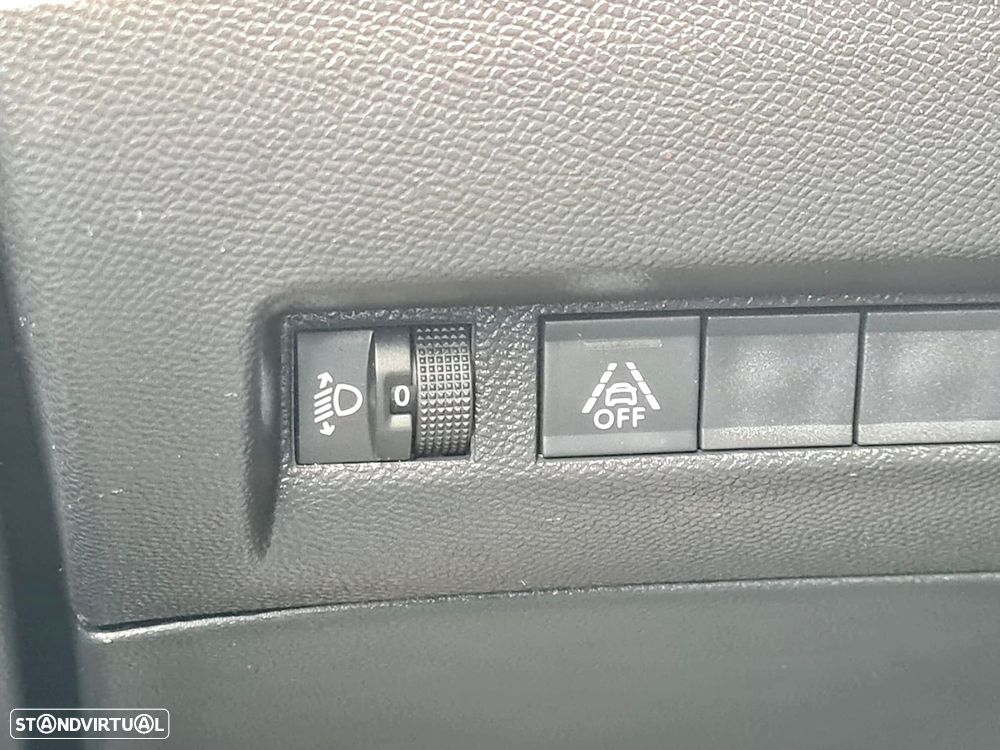 Peugeot 2008 PureTech 130 Allure Pack - 26