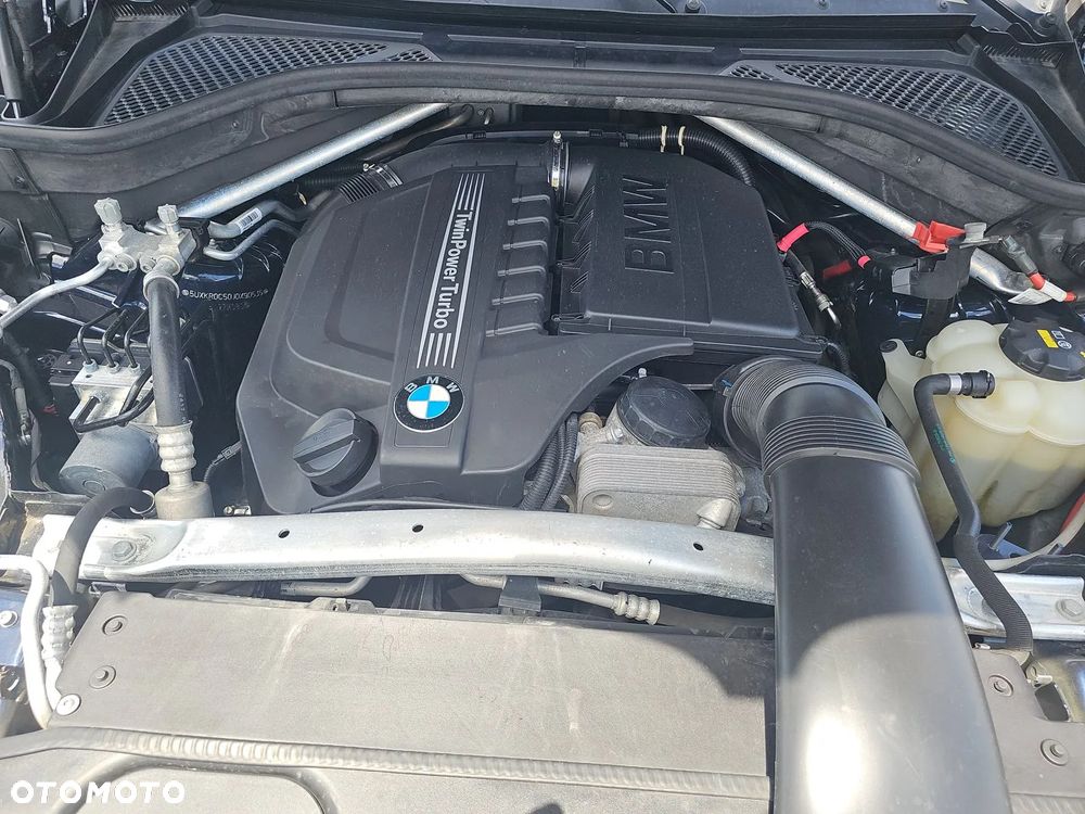 BMW X5 xDrive35i - 16