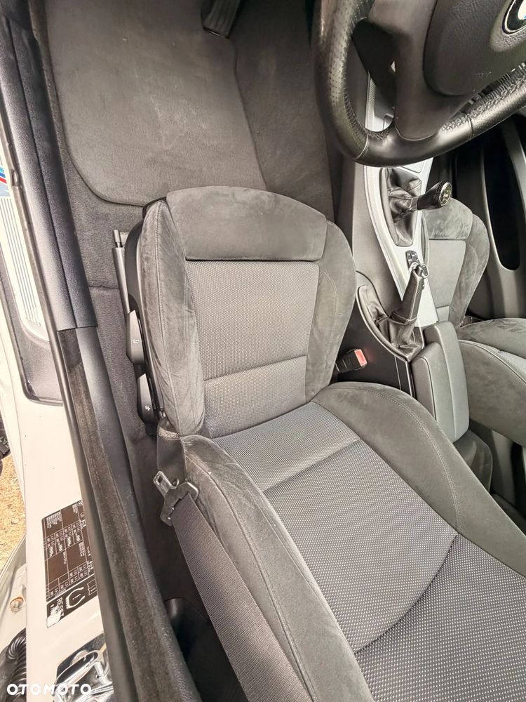 BMW Seria 3 320i Edition Sport - 10