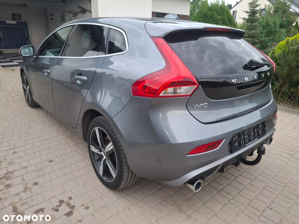 Volvo V40 D2 Drive-E R-Design Momentum - 5