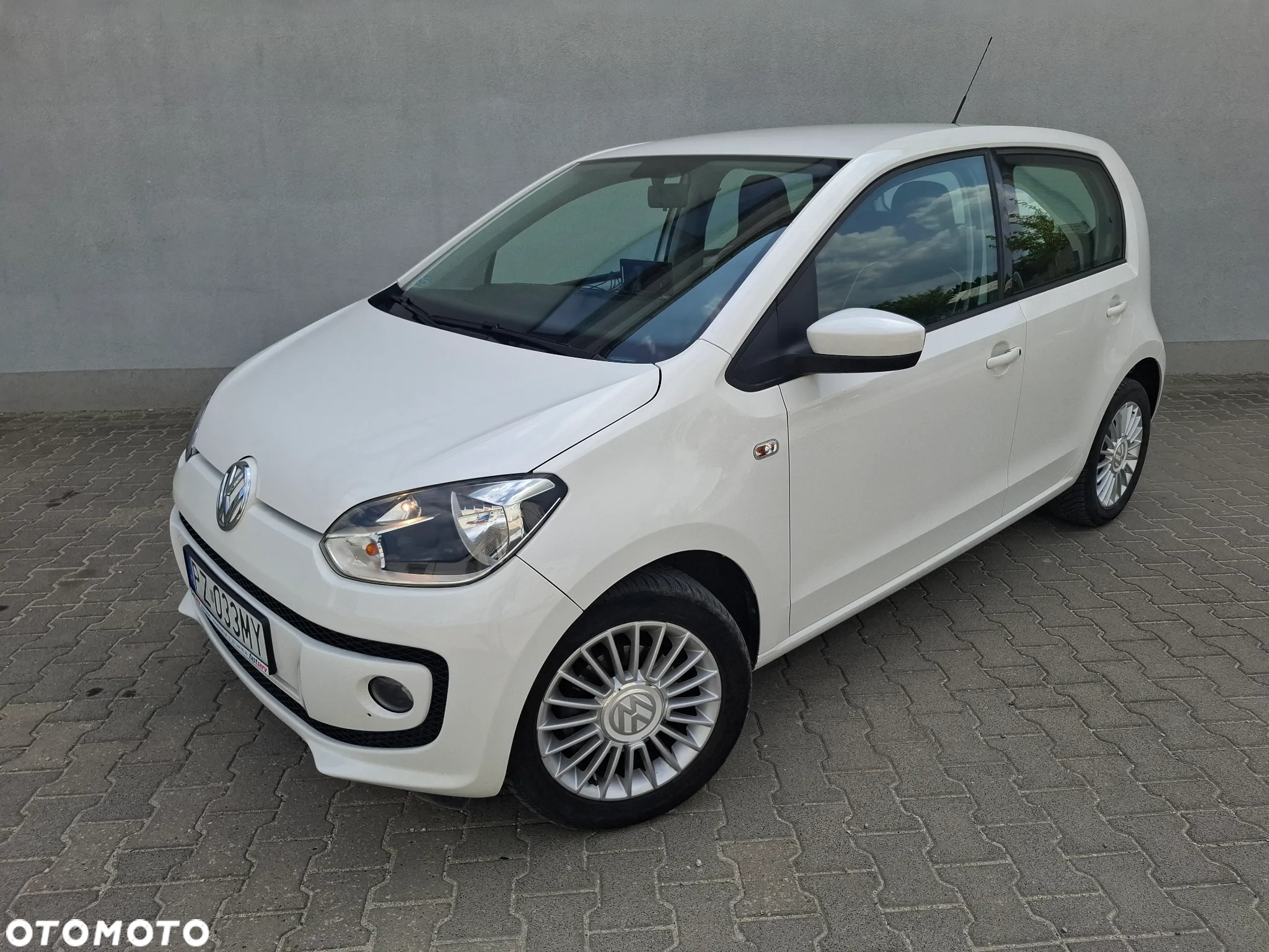 Volkswagen up! 1.0 high EU6 - 4