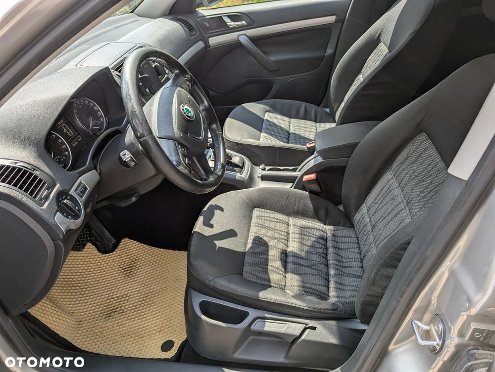 Skoda Octavia 2.0 TDI Elegance DSG - 14