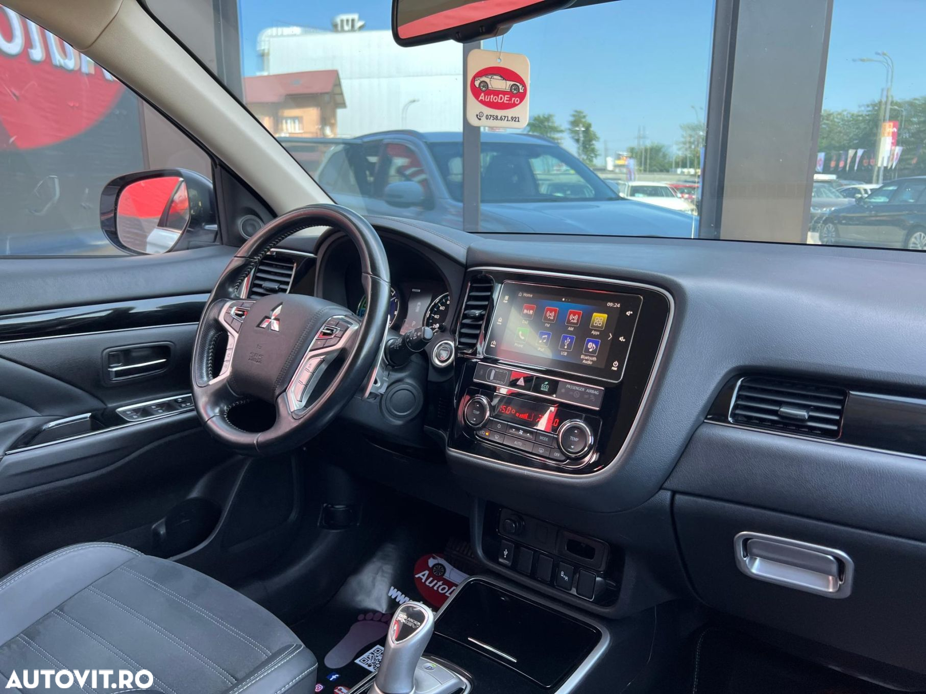 Mitsubishi Outlander - 9