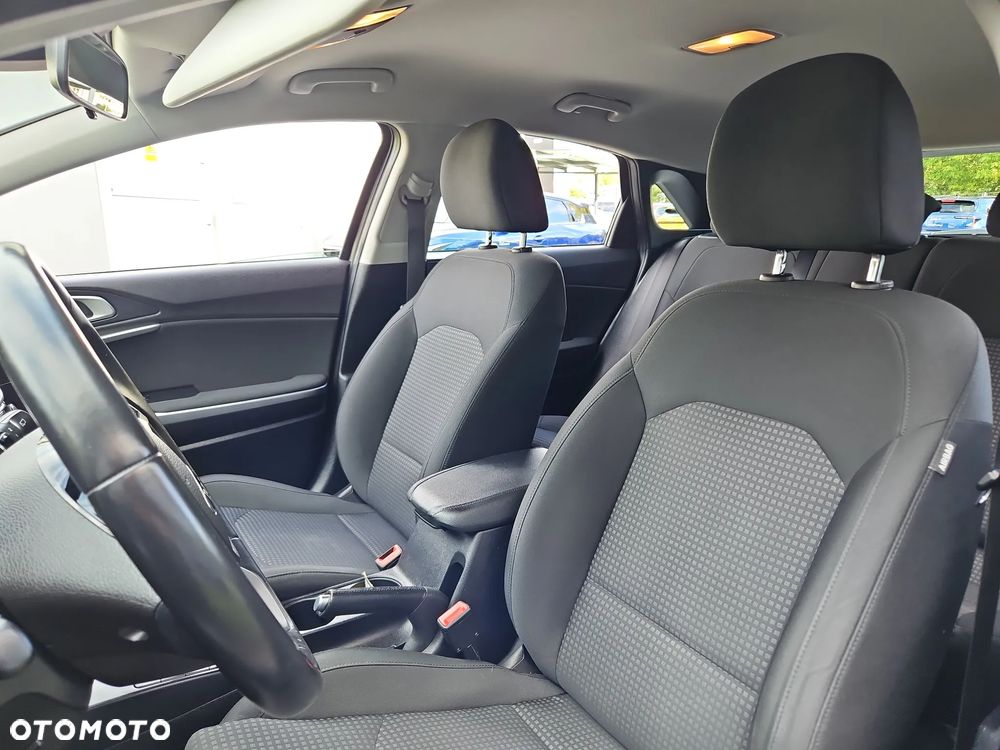Kia Ceed 1.4 M - 12