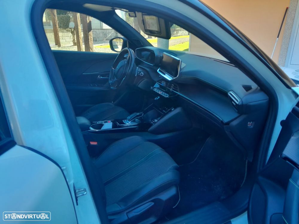 Peugeot 2008 1.2 PureTech GT Line EAT8 - 7