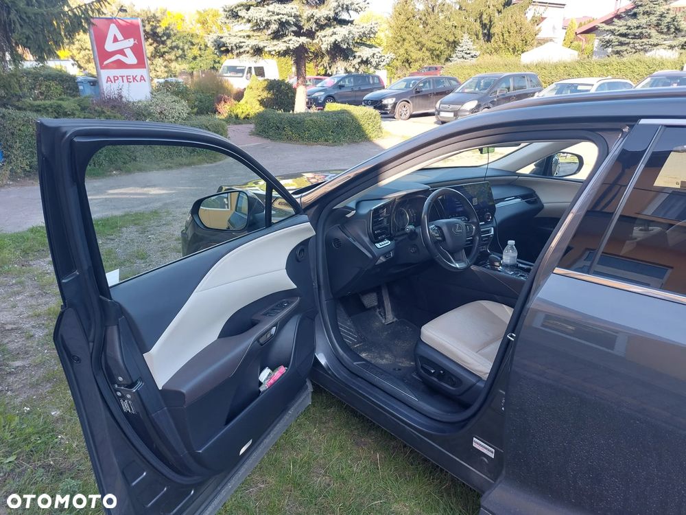 Lexus RX - 5