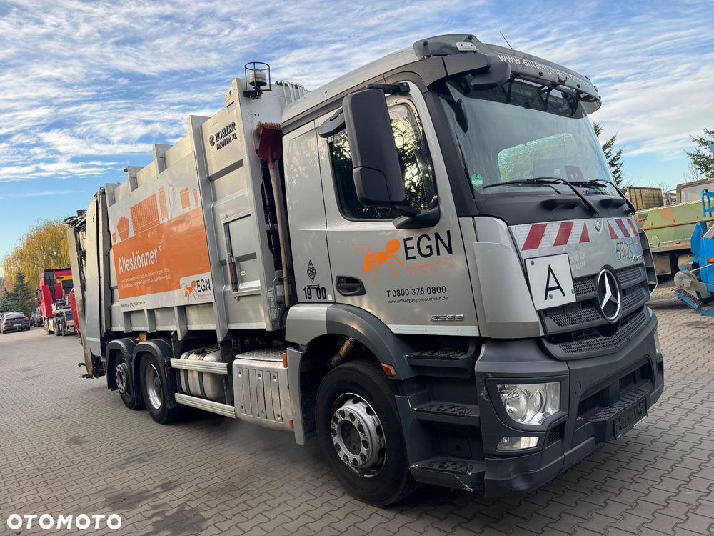 Mercedes-Benz Antos - 1