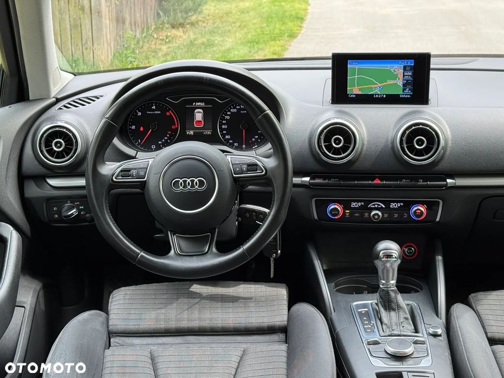 Audi A3 Sportback 1.6 TDI (clean diesel) S tronic S line Sportpaket - 12