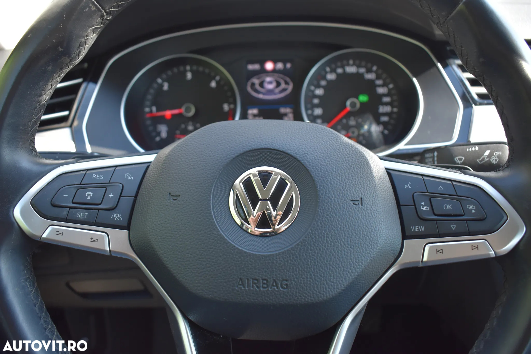Volkswagen Passat 2.0 TDI DSG Highline - 21