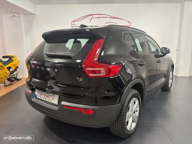 Volvo XC 40 1.5 T2 Momentum Plus - 10