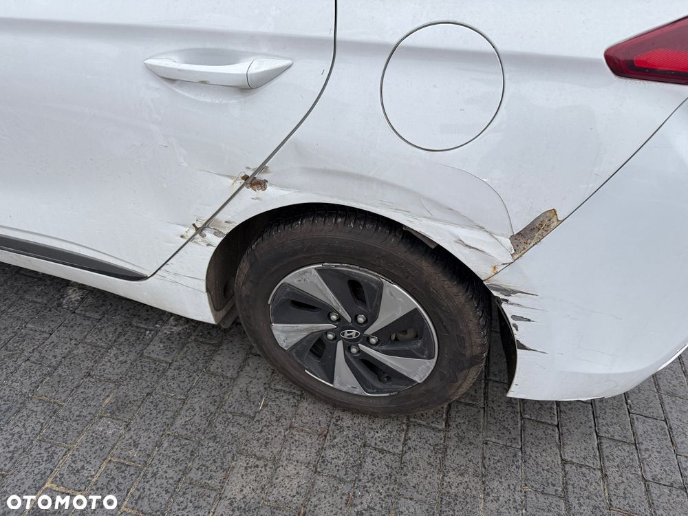 Hyundai IONIQ Hybrid Premium - 20