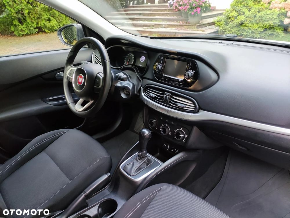 Fiat Tipo - 12