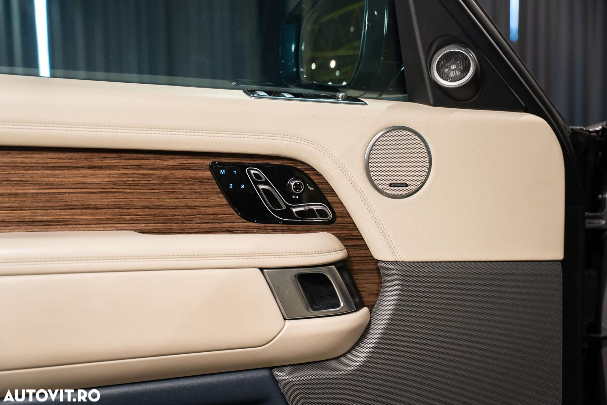 Land Rover Range Rover - 30