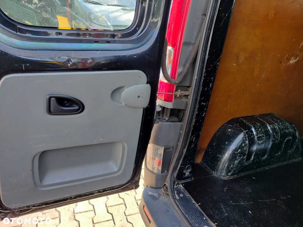 Opel vivaro - 26
