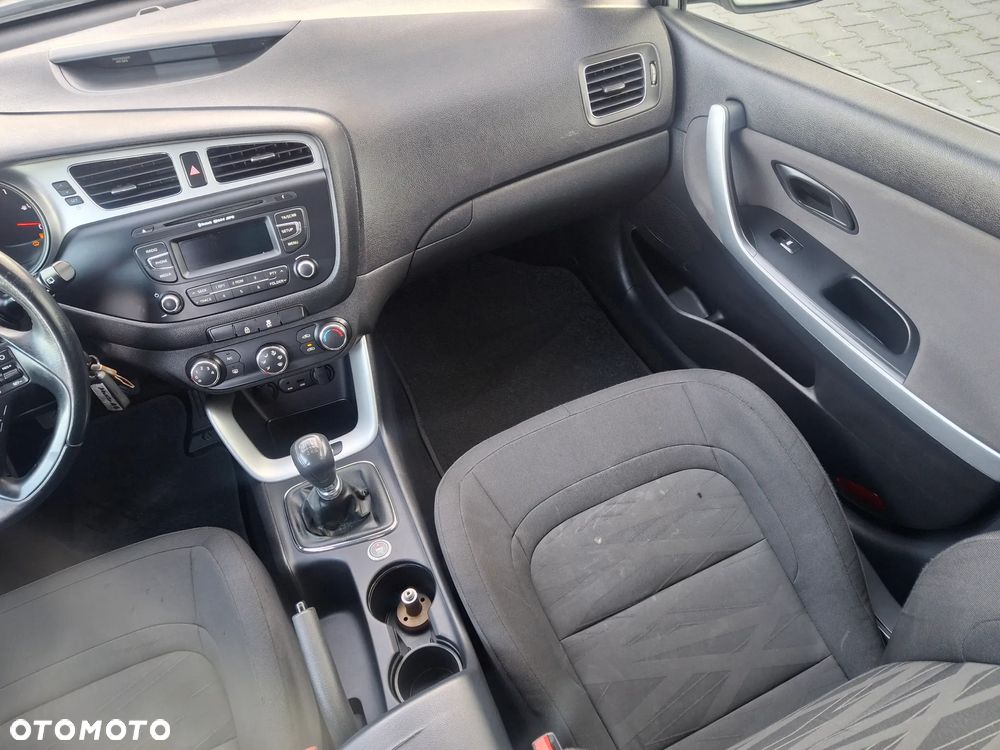 Kia Ceed 1.4 CVVT Dream Team Edition - 23