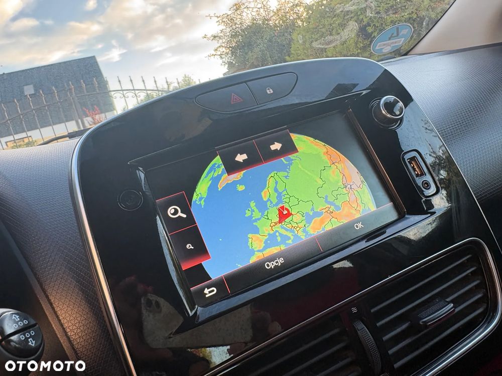 Renault Clio - 1