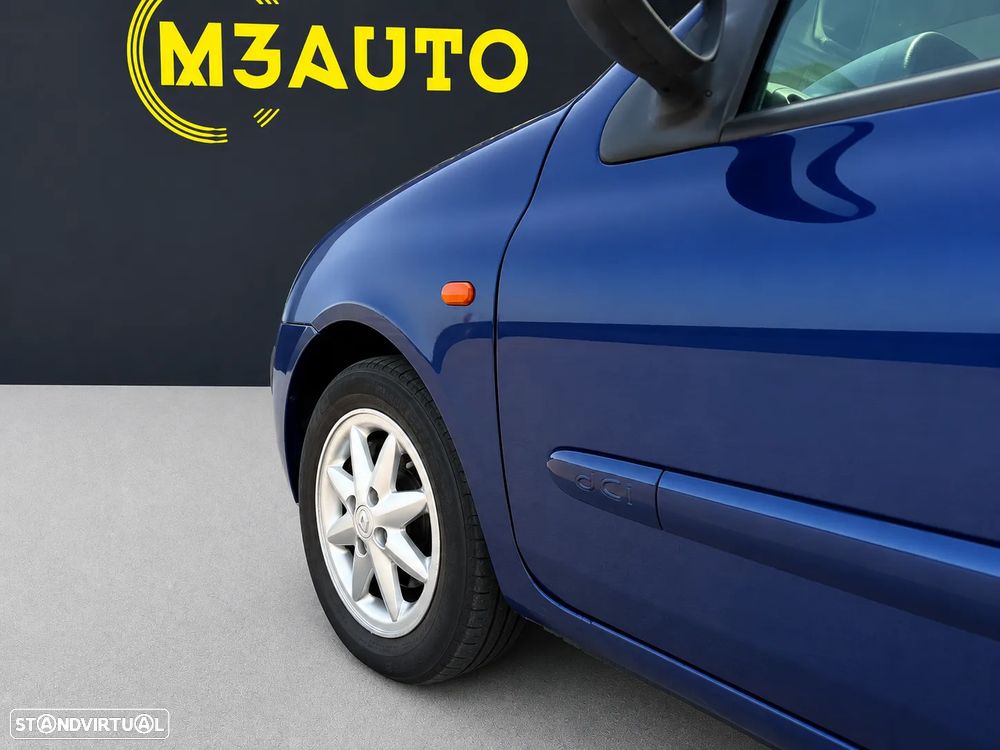 Renault Clio 1.5 dCi Authentique - 7
