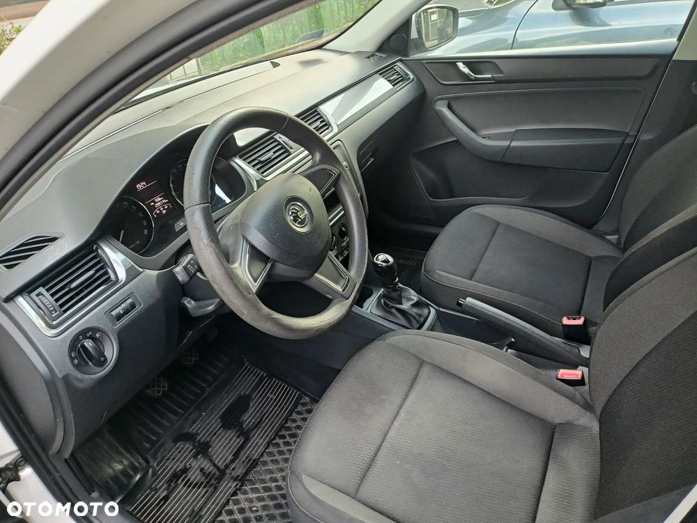 Skoda RAPID Spb 1.6 TDI DPF Ambition - 16