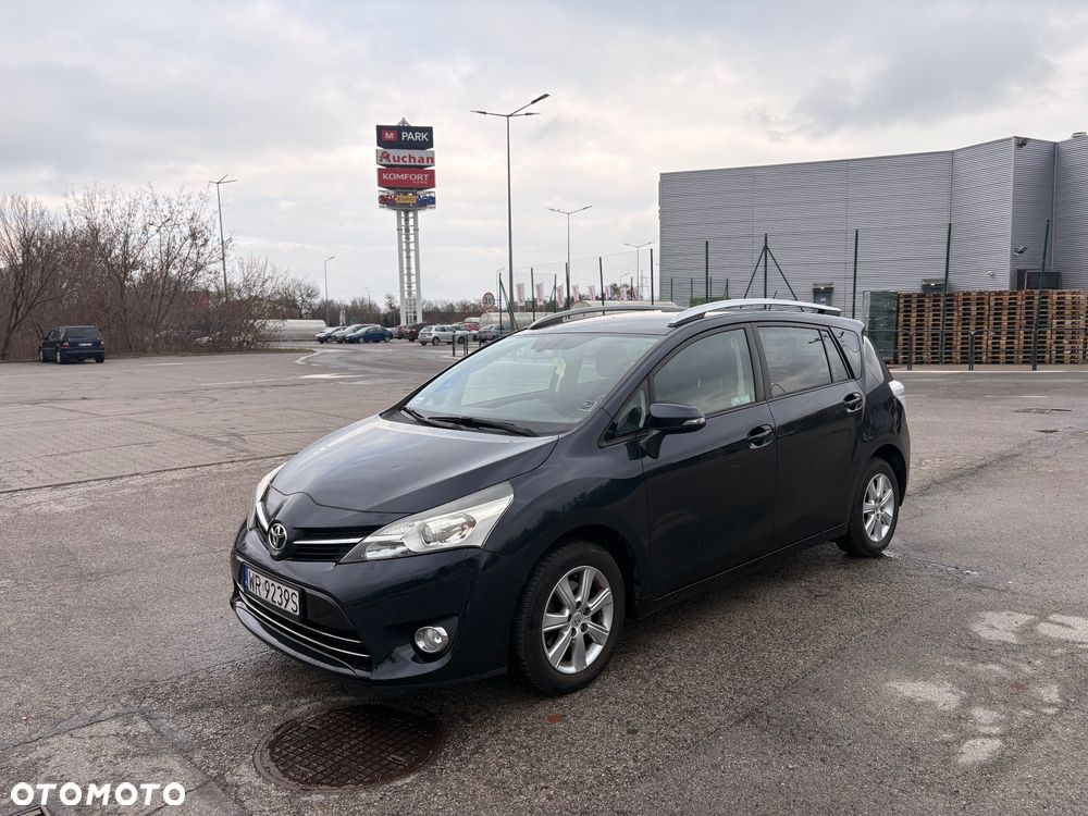 Toyota Verso 1.8 Premium 7os - 4