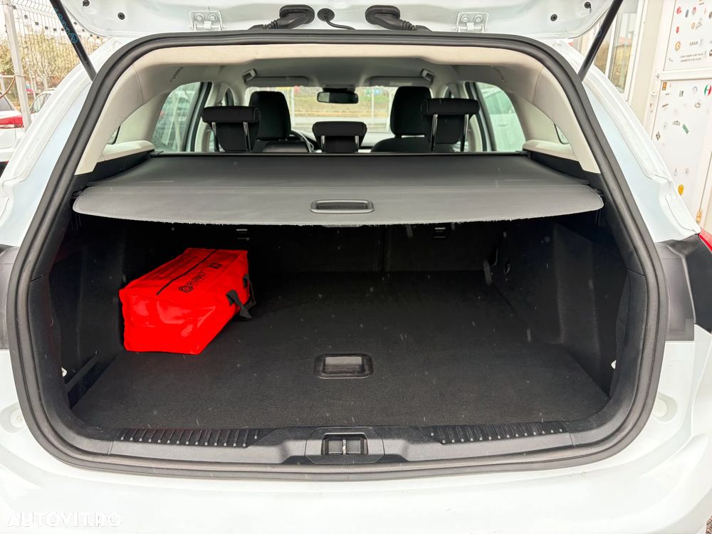 Ford Focus 1.5 EcoBlue Titanium X - 37