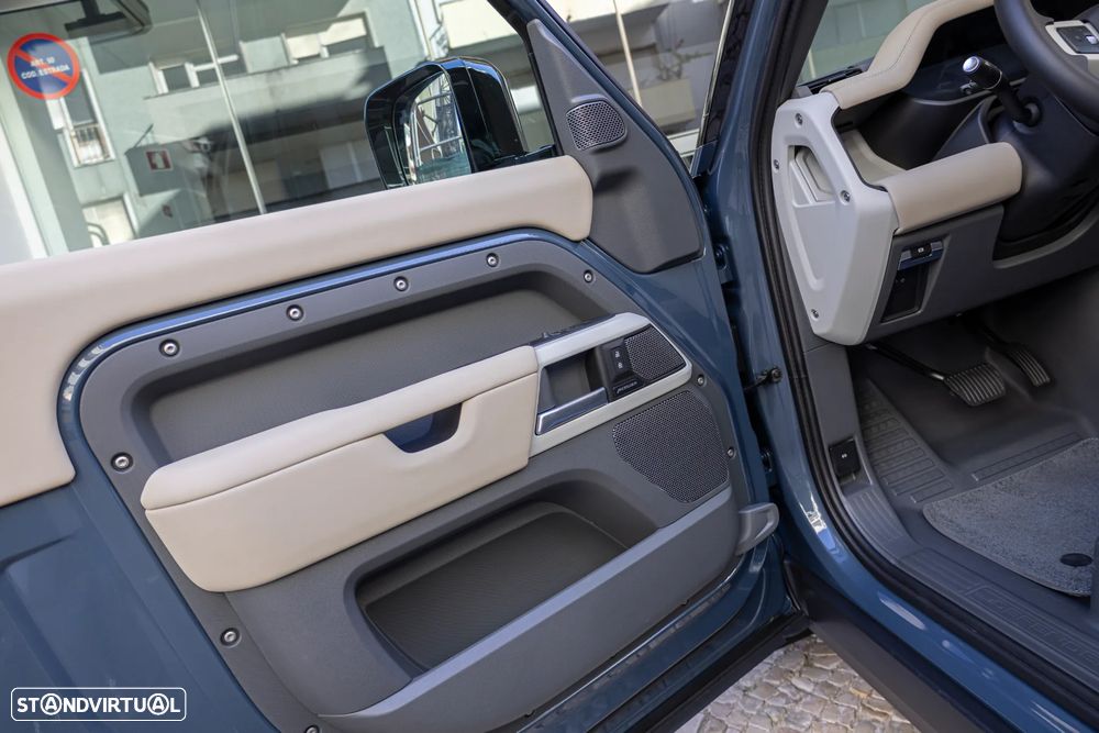 Land Rover Defender 3.0 I6 90 AWD SE - 6