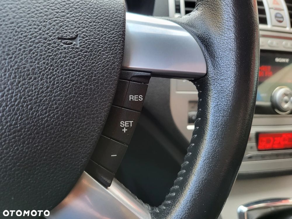 Ford Kuga 2.0 TDCi 4x4 Titanium - 30