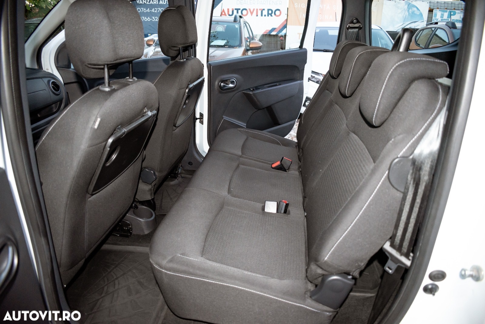 Dacia Lodgy 1.5 Blue dCi Laureate - 11