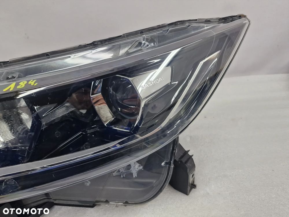 NISSAN QASHQAI II J11 LIFT 17- LEWA LAMPA PRZEDNIA PRZÓD SOCZEWKA LED , NR KOITO 100-19009 / 100-19010 , NR AUKCJI LA184 - 8