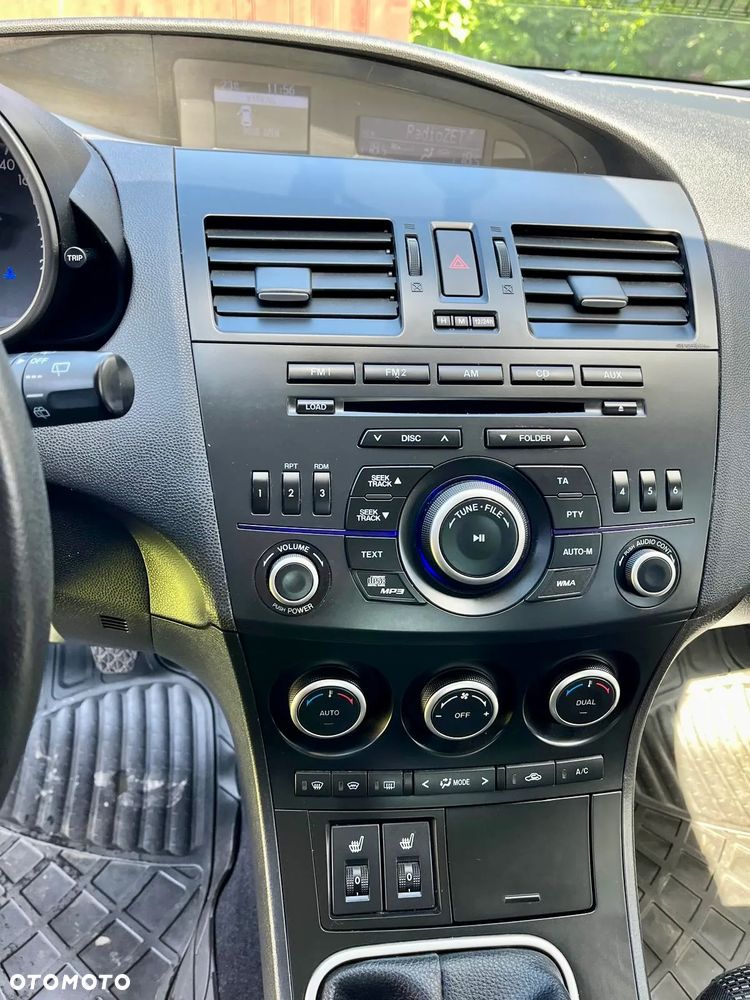 Mazda 3 1.6 Exclusive + - 18