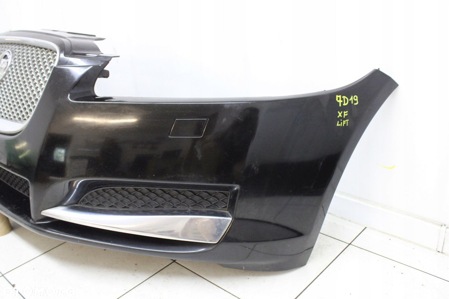 JAGUAR XF LIFT 2011R- ZDERZAK PRZÓD PRZEDNI XENON JBC - KOD LAKIERU - 2