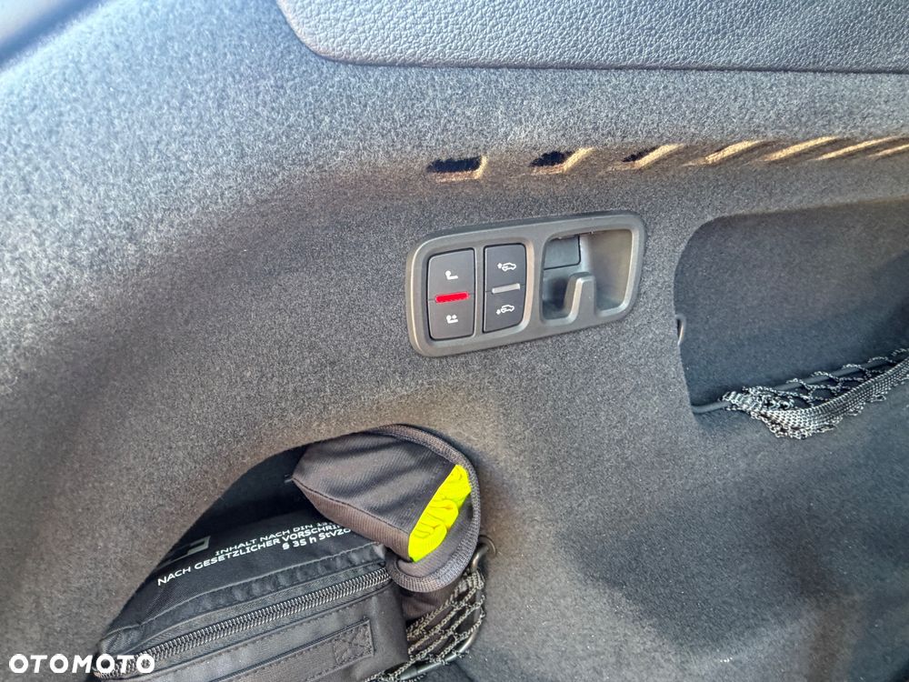 Audi Q8 - 12