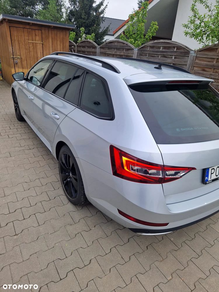 Skoda Superb 2.0 TDI Sportline DSG - 2