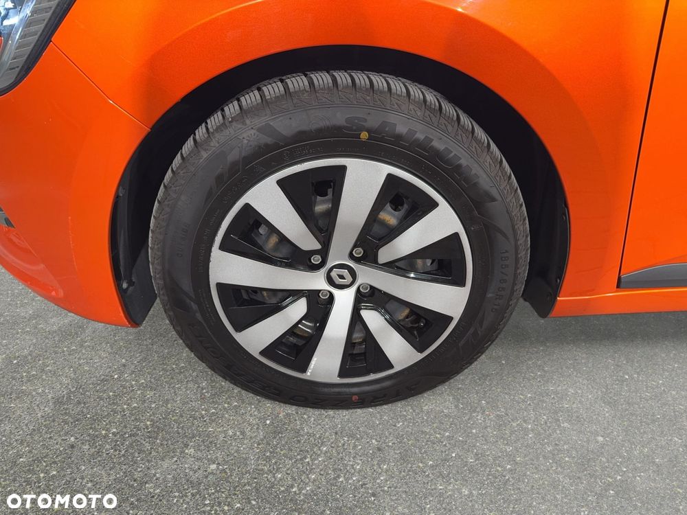 Renault Clio - 11