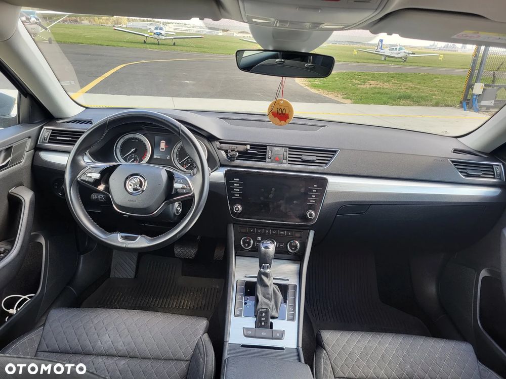 Skoda Superb 2.0 TDI SCR L&K DSG - 11