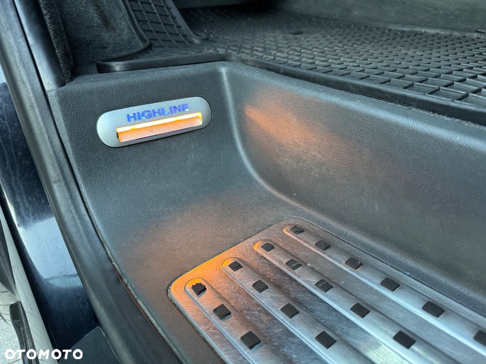 Volkswagen Multivan - 25