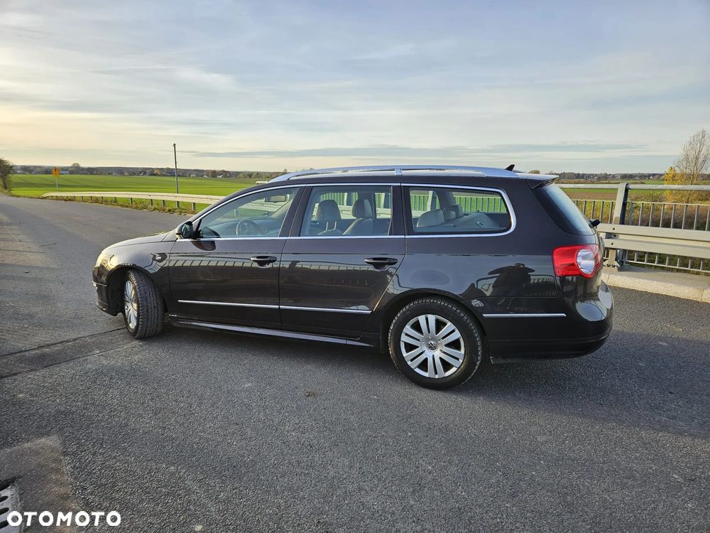 Volkswagen Passat 2.0 TDI Highline DSG - 2