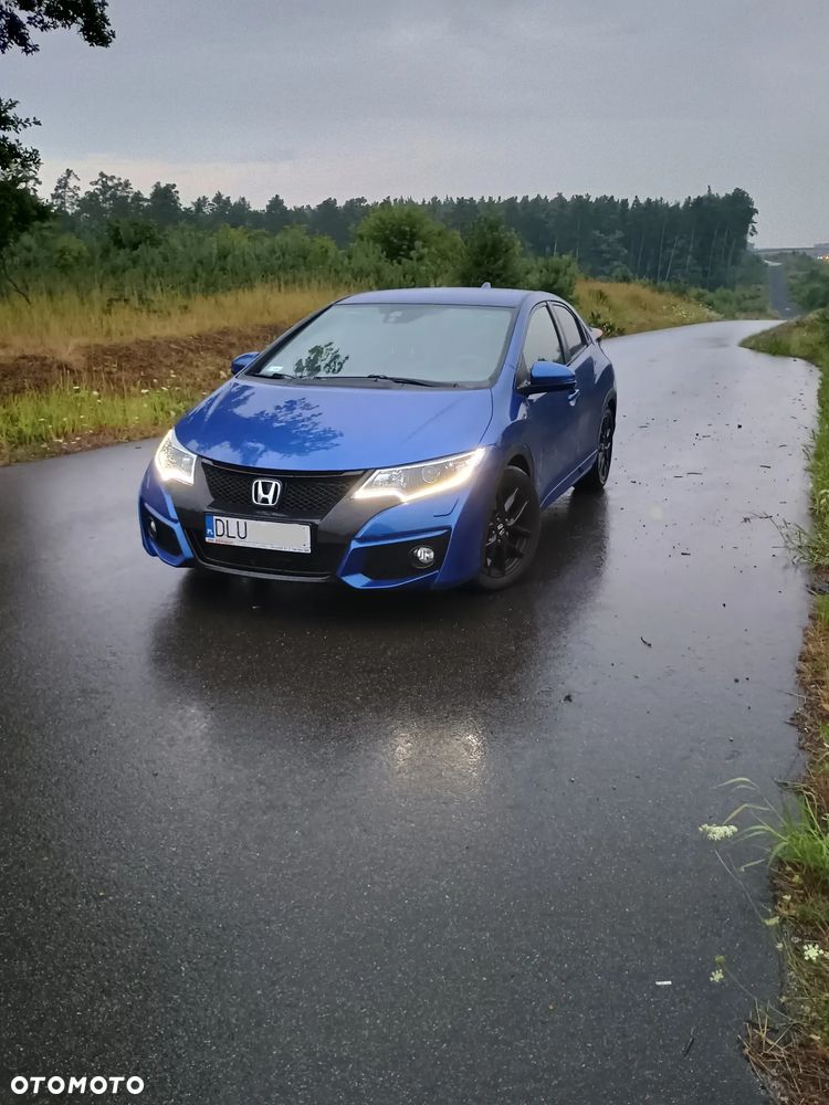 Honda Civic 1.8 Comfort (Honda Connect+) - 2
