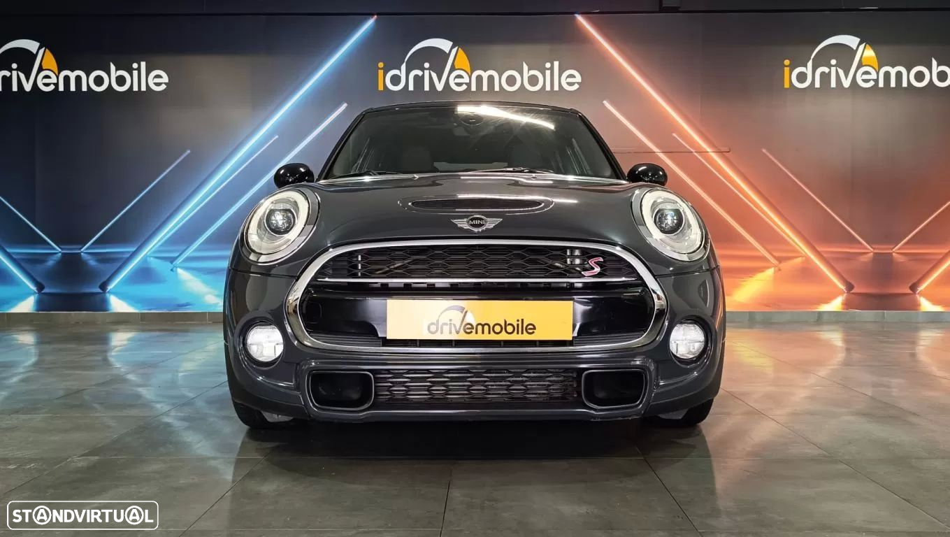 MINI 5 Portas Cooper SD Auto - 13