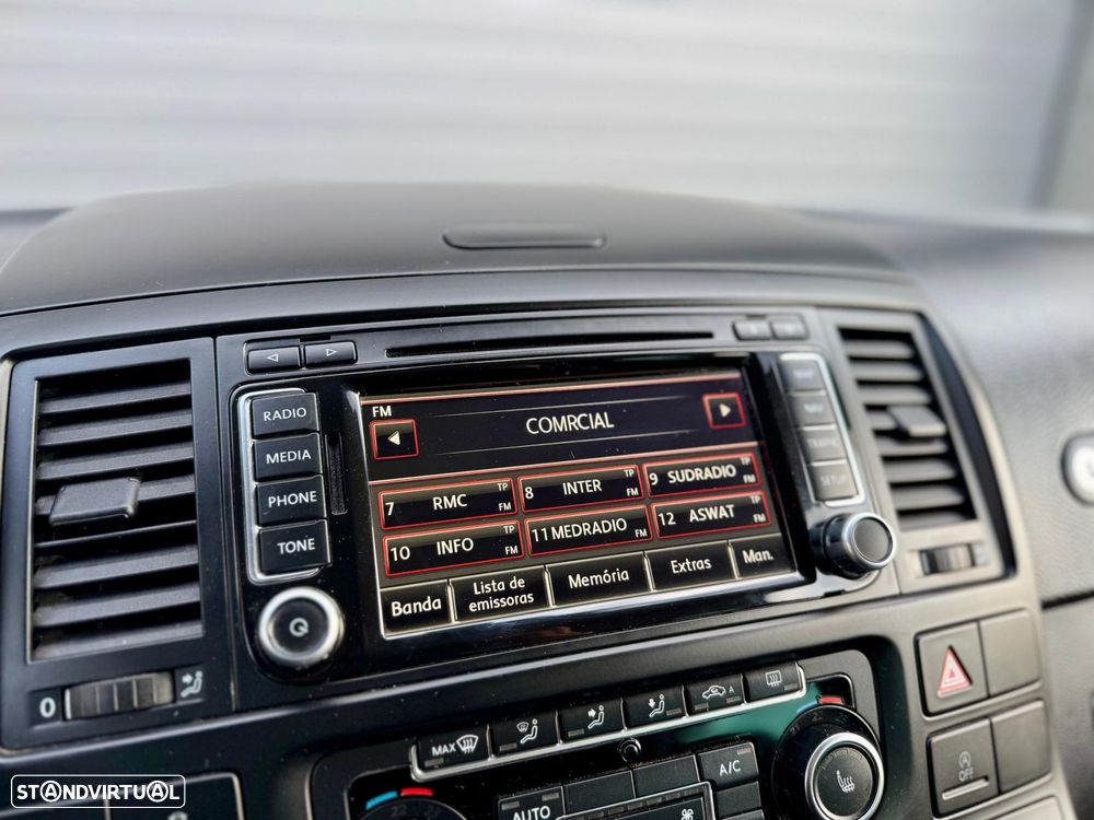 VW Multivan 2.0 TDi 180 Highline BlueMotion - 33