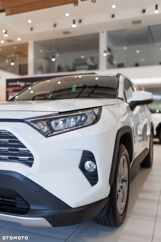 Toyota RAV4 - 16