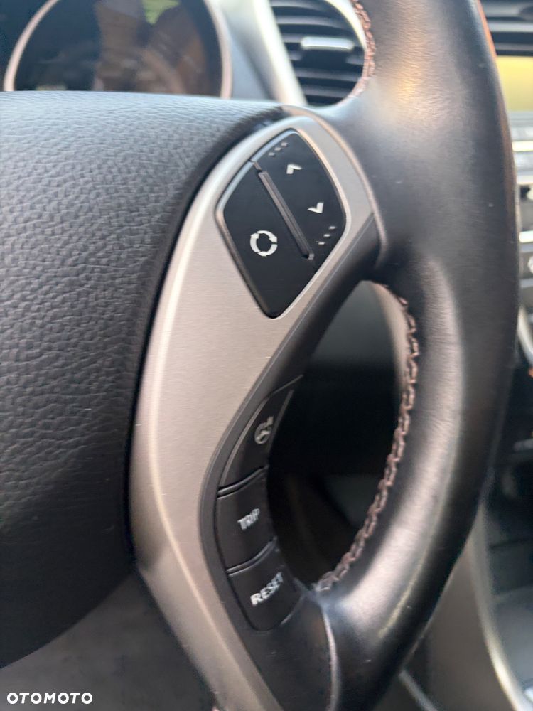 Hyundai i30 1.6 CRDi Automatik Style - 36