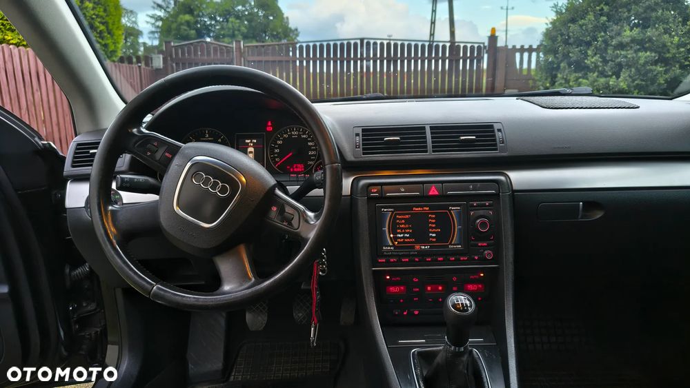 Audi A4 Avant 2.0 TDI - 9