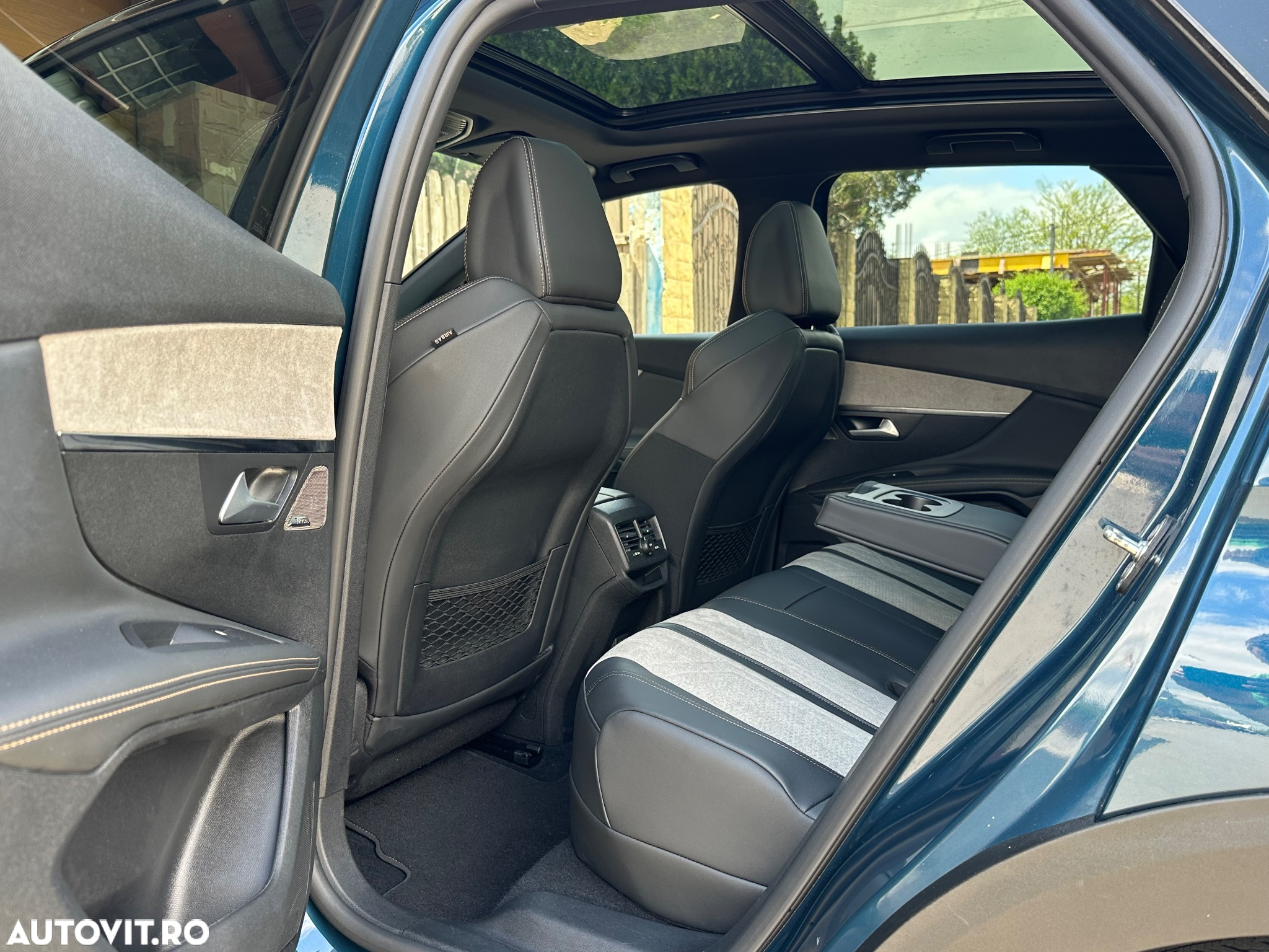 Peugeot 3008 PHEV EAT8 GT Pack - 29